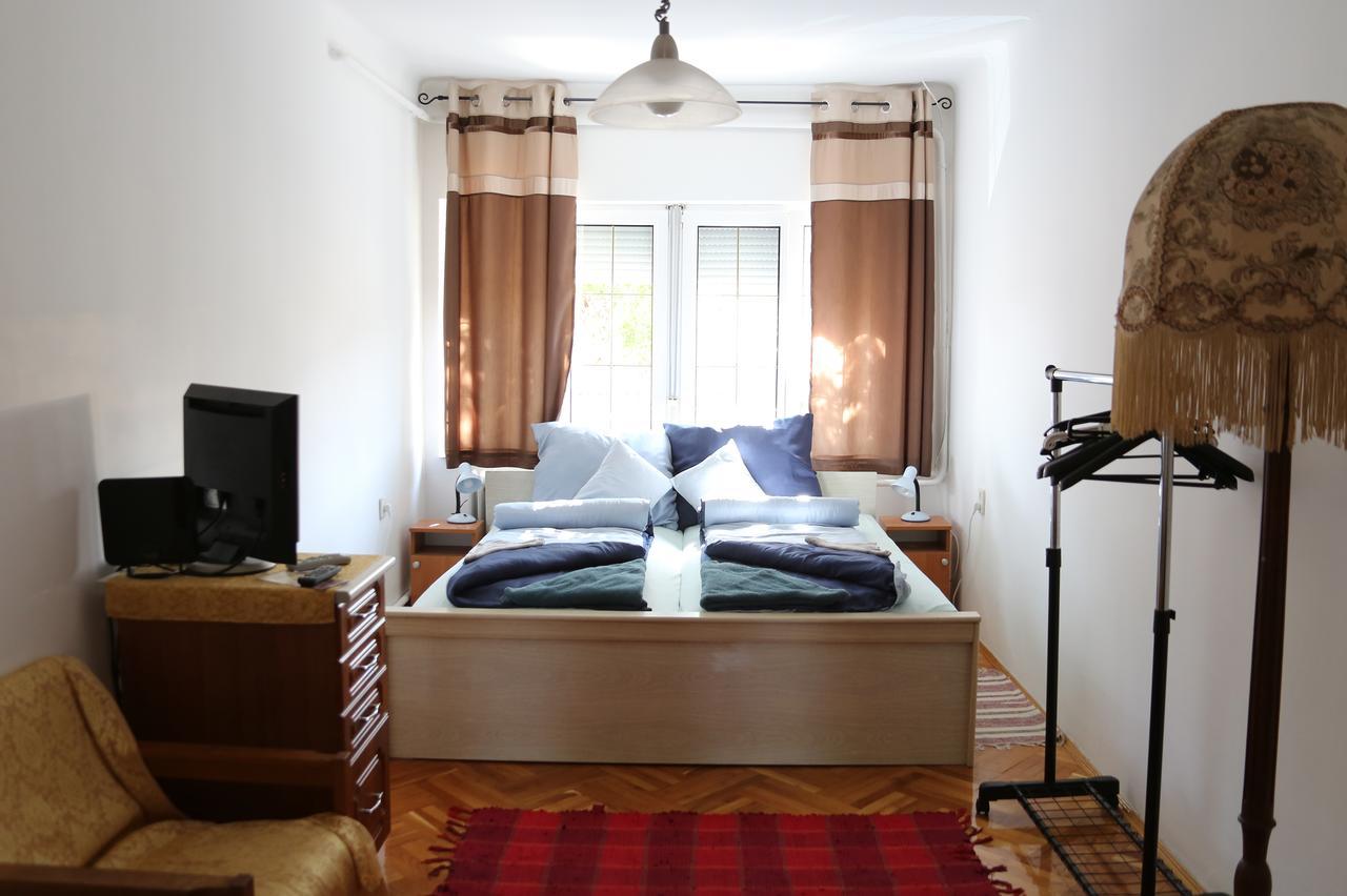 Hiv-Lak Apartman Eger Luaran gambar